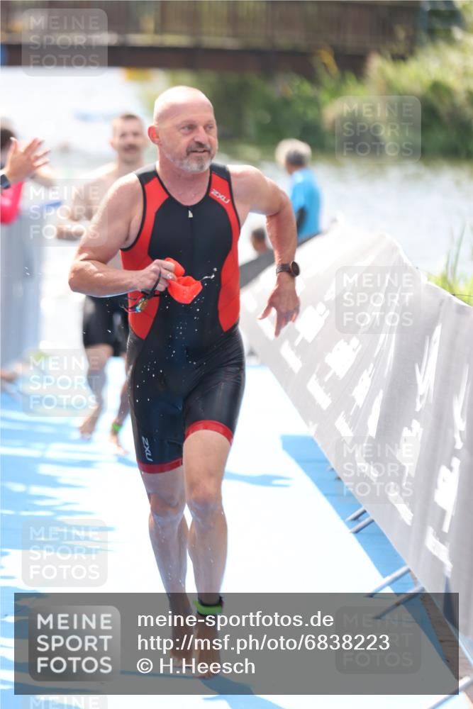 25.08.2024 - Elbe Triathlon Hamburg H.Heesch http://msf.ph/oto/6838223 25.08.2024 14:04:58 Schwimmen 1, 2, 14, 26, 27, 31 meine-sportfotos.de