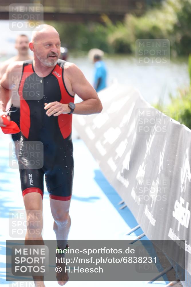 25.08.2024 - Elbe Triathlon Hamburg H.Heesch http://msf.ph/oto/6838231 25.08.2024 14:04:58 Schwimmen 1, 2, 14, 26, 27, 31 meine-sportfotos.de