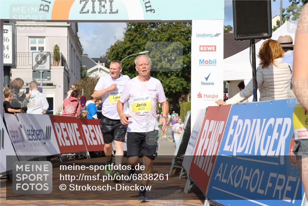 25.08.2024 - 20. Blankeneser Heldenlauf Strokosch-Dieckow http://msf.ph/oto/6838261 25.08.2024 10:29:32 Ziel 6085, 6278, 6337, 6417, 6422 meine-sportfotos.de