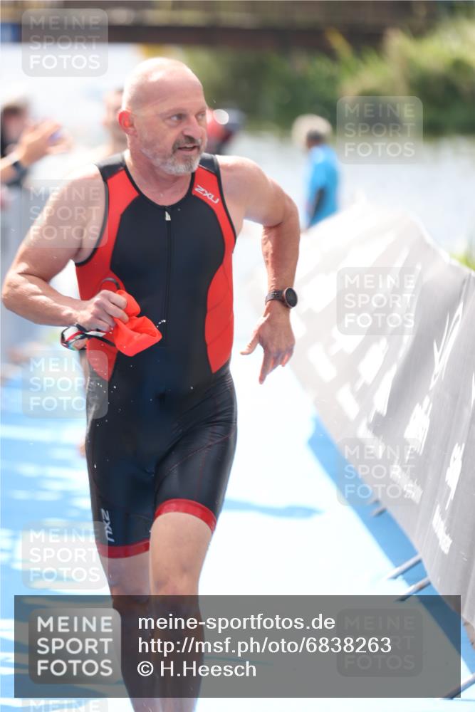 25.08.2024 - Elbe Triathlon Hamburg H.Heesch http://msf.ph/oto/6838263 25.08.2024 14:04:58 Schwimmen 1, 2, 14, 26, 27, 31 meine-sportfotos.de