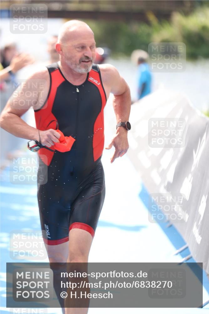 25.08.2024 - Elbe Triathlon Hamburg H.Heesch http://msf.ph/oto/6838270 25.08.2024 14:04:58 Schwimmen 1, 2, 14, 26, 27, 31 meine-sportfotos.de
