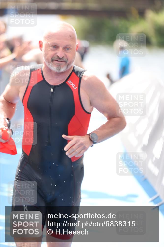 25.08.2024 - Elbe Triathlon Hamburg H.Heesch http://msf.ph/oto/6838315 25.08.2024 14:04:59 Schwimmen 1, 2, 14, 26, 27, 31 meine-sportfotos.de