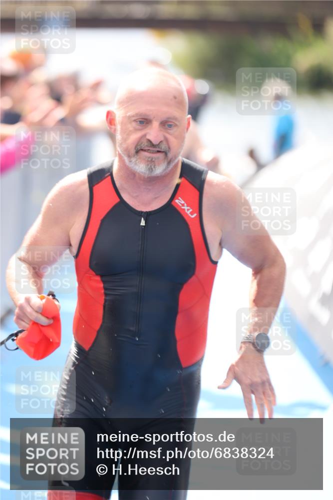 25.08.2024 - Elbe Triathlon Hamburg H.Heesch http://msf.ph/oto/6838324 25.08.2024 14:04:59 Schwimmen 1, 2, 14, 26, 27, 31 meine-sportfotos.de