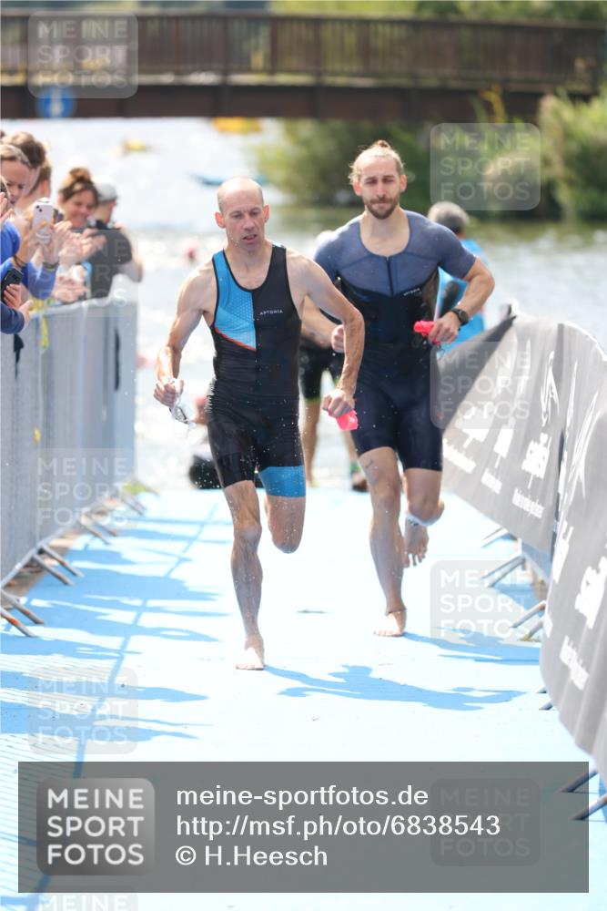 25.08.2024 - Elbe Triathlon Hamburg H.Heesch http://msf.ph/oto/6838543 25.08.2024 14:05:16 Schwimmen 1, 2, 4, 8, 9, 13, 14, 22, 25 meine-sportfotos.de