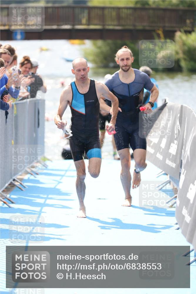 25.08.2024 - Elbe Triathlon Hamburg H.Heesch http://msf.ph/oto/6838553 25.08.2024 14:05:16 Schwimmen 1, 2, 4, 8, 9, 13, 14, 22, 25 meine-sportfotos.de