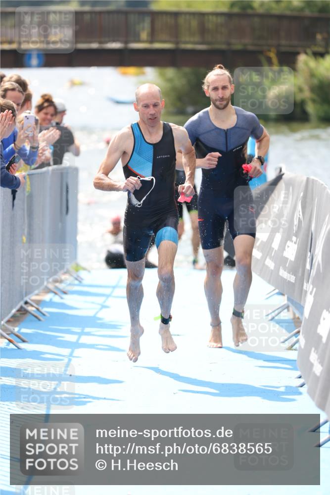 25.08.2024 - Elbe Triathlon Hamburg H.Heesch http://msf.ph/oto/6838565 25.08.2024 14:05:16 Schwimmen 1, 2, 4, 8, 9, 13, 14, 22, 25 meine-sportfotos.de