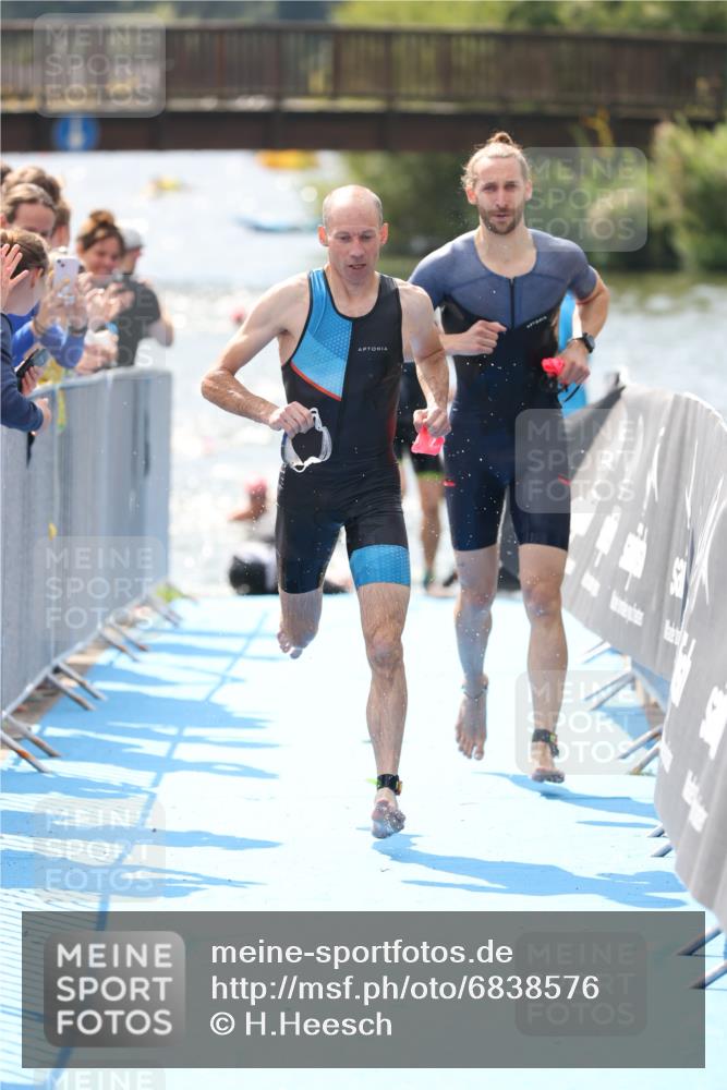 25.08.2024 - Elbe Triathlon Hamburg H.Heesch http://msf.ph/oto/6838576 25.08.2024 14:05:16 Schwimmen 1, 2, 4, 8, 9, 13, 14, 22, 25 meine-sportfotos.de