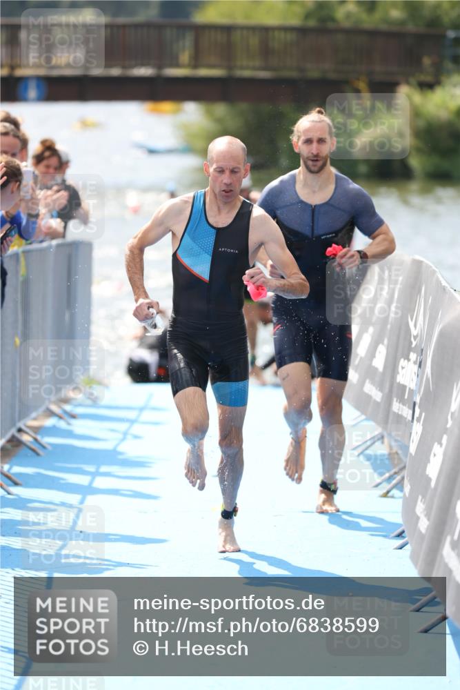 25.08.2024 - Elbe Triathlon Hamburg H.Heesch http://msf.ph/oto/6838599 25.08.2024 14:05:16 Schwimmen 1, 2, 4, 8, 9, 13, 14, 22, 25 meine-sportfotos.de