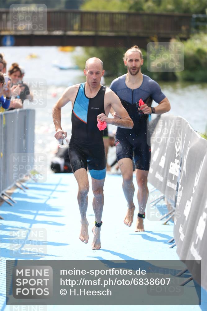 25.08.2024 - Elbe Triathlon Hamburg H.Heesch http://msf.ph/oto/6838607 25.08.2024 14:05:16 Schwimmen 1, 2, 4, 8, 9, 13, 14, 22, 25 meine-sportfotos.de