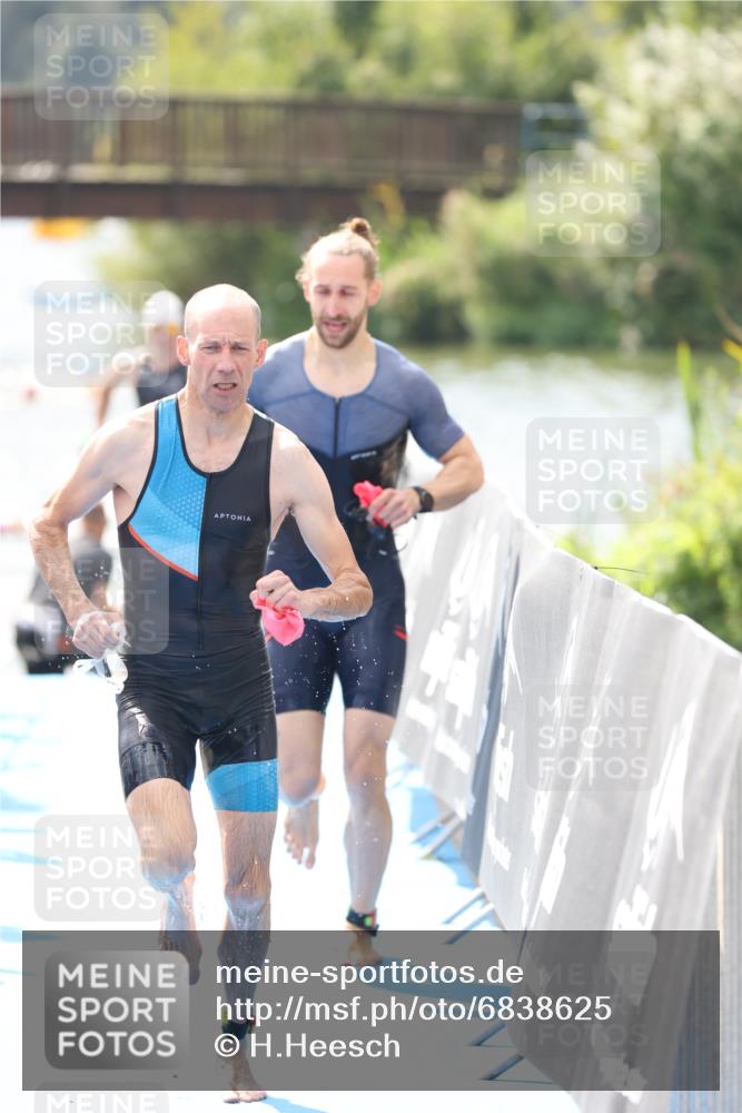 25.08.2024 - Elbe Triathlon Hamburg H.Heesch http://msf.ph/oto/6838625 25.08.2024 14:05:17 Schwimmen 1, 2, 4, 8, 9, 13, 14, 22, 25 meine-sportfotos.de