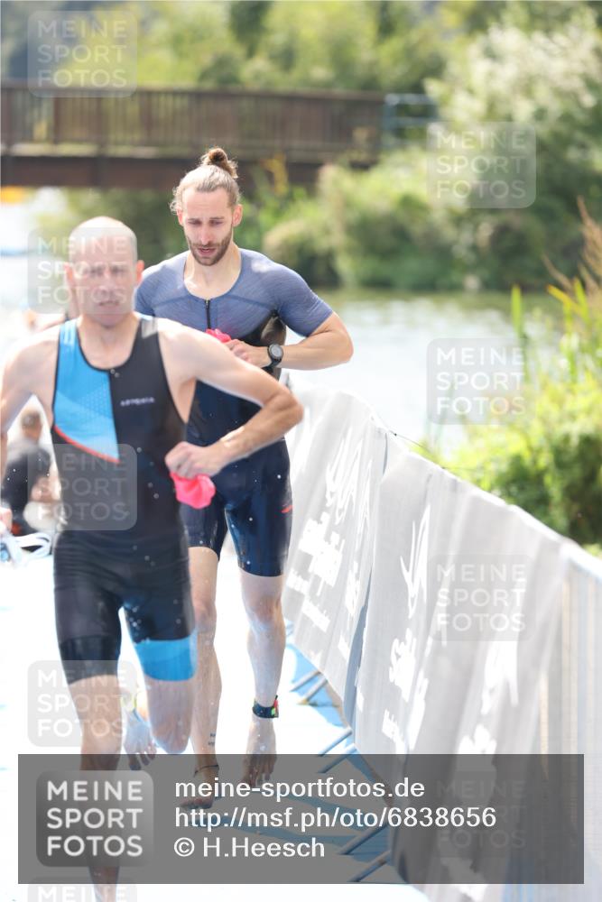 25.08.2024 - Elbe Triathlon Hamburg H.Heesch http://msf.ph/oto/6838656 25.08.2024 14:05:17 Schwimmen 1, 2, 4, 8, 9, 13, 14, 22, 25 meine-sportfotos.de