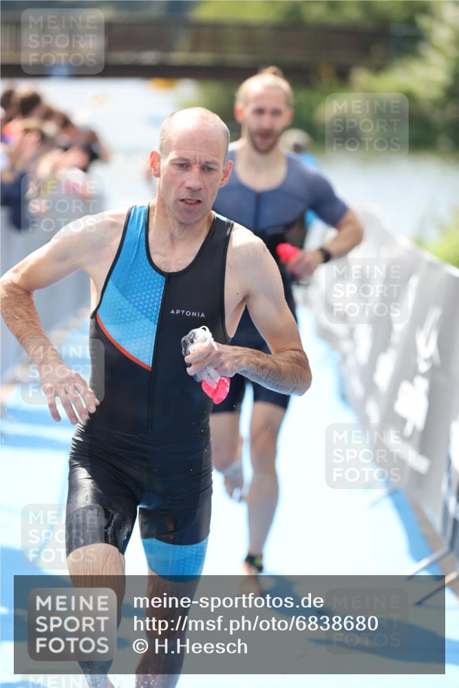 25.08.2024 - Elbe Triathlon Hamburg H.Heesch http://msf.ph/oto/6838680 25.08.2024 14:05:18 Schwimmen 1, 2, 4, 8, 9, 13, 14, 22, 25 meine-sportfotos.de