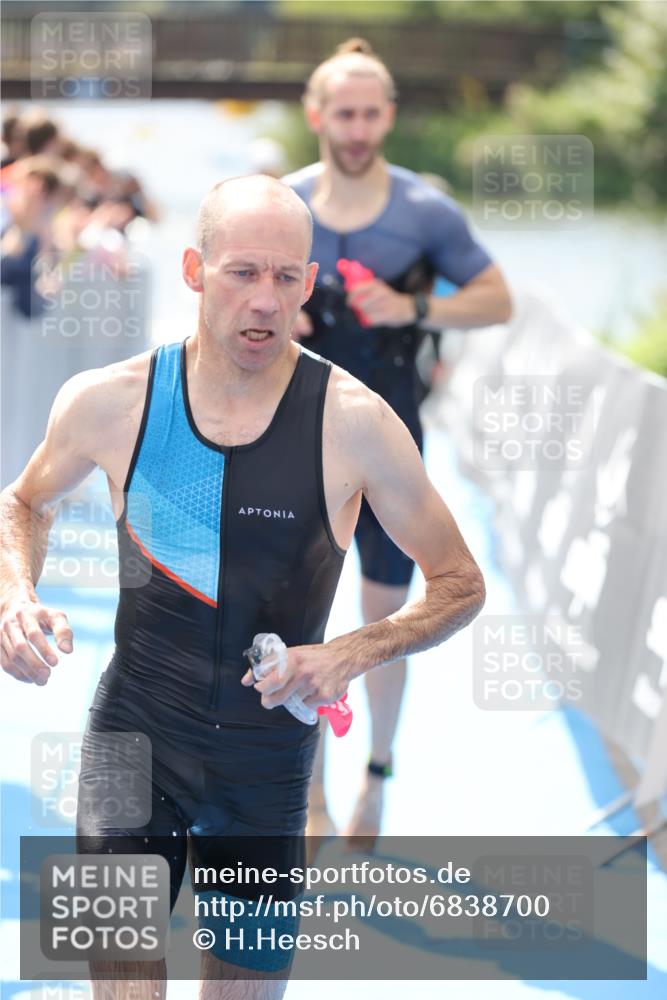 25.08.2024 - Elbe Triathlon Hamburg H.Heesch http://msf.ph/oto/6838700 25.08.2024 14:05:19 Schwimmen 1, 2, 4, 8, 9, 13, 14, 22, 25 meine-sportfotos.de
