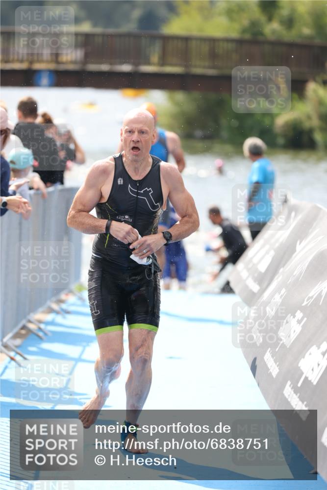 25.08.2024 - Elbe Triathlon Hamburg H.Heesch http://msf.ph/oto/6838751 25.08.2024 14:05:22 Schwimmen 1, 2, 4, 8, 9, 13, 14, 22, 25 meine-sportfotos.de
