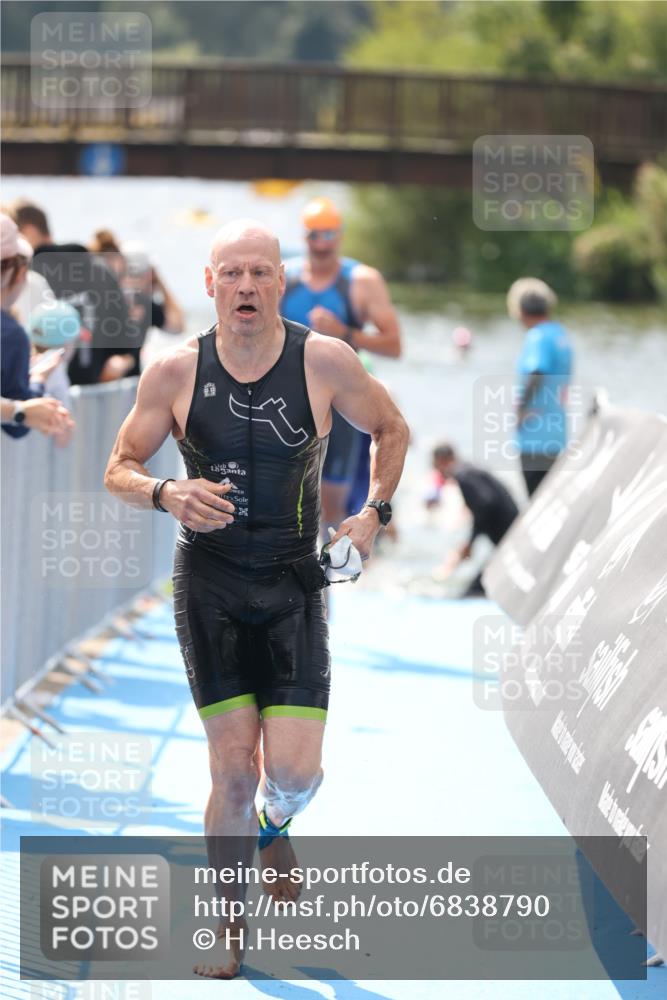 25.08.2024 - Elbe Triathlon Hamburg H.Heesch http://msf.ph/oto/6838790 25.08.2024 14:05:22 Schwimmen 1, 2, 4, 8, 9, 13, 14, 22, 25 meine-sportfotos.de