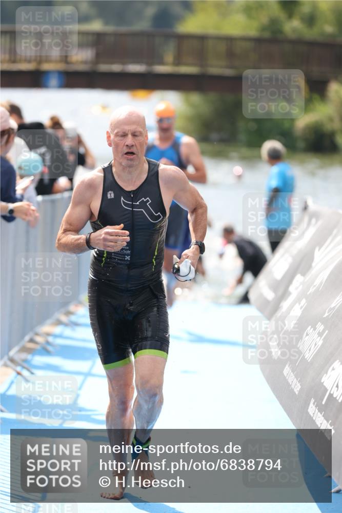 25.08.2024 - Elbe Triathlon Hamburg H.Heesch http://msf.ph/oto/6838794 25.08.2024 14:05:23 Schwimmen 1, 2, 4, 8, 9, 13, 14, 22, 25 meine-sportfotos.de