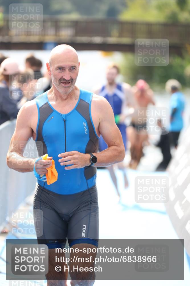 25.08.2024 - Elbe Triathlon Hamburg H.Heesch http://msf.ph/oto/6838966 25.08.2024 14:05:27 Schwimmen 2, 4, 8, 9, 13, 14, 15, 19, 22, 25, 29 meine-sportfotos.de
