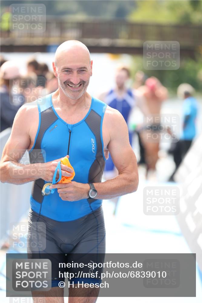 25.08.2024 - Elbe Triathlon Hamburg H.Heesch http://msf.ph/oto/6839010 25.08.2024 14:05:27 Schwimmen 2, 4, 8, 9, 13, 14, 15, 19, 22, 25, 29 meine-sportfotos.de