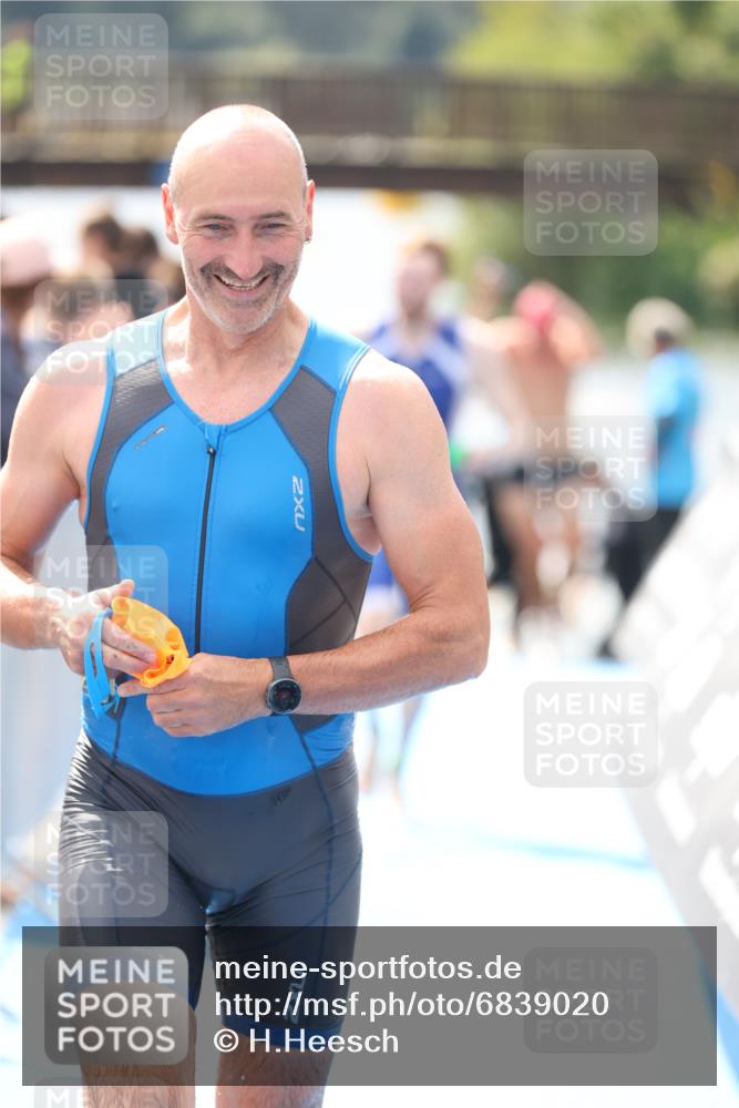 25.08.2024 - Elbe Triathlon Hamburg H.Heesch http://msf.ph/oto/6839020 25.08.2024 14:05:27 Schwimmen 2, 4, 8, 9, 13, 14, 15, 19, 22, 25, 29 meine-sportfotos.de