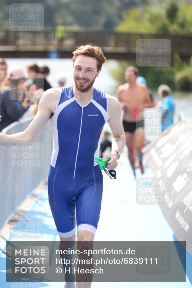 25.08.2024 - Elbe Triathlon Hamburg H.Heesch http://msf.ph/oto/6839111 25.08.2024 14:05:29 Schwimmen 4, 8, 9, 13, 14, 15, 19, 22, 25, 29 meine-sportfotos.de