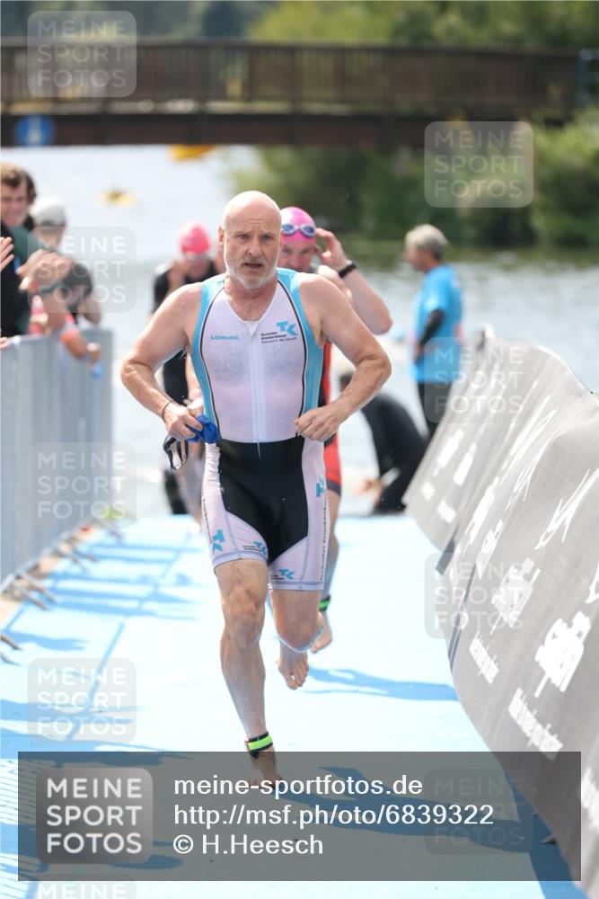 25.08.2024 - Elbe Triathlon Hamburg H.Heesch http://msf.ph/oto/6839322 25.08.2024 14:05:40 Schwimmen 4, 8, 9, 13, 15, 19, 22, 29 meine-sportfotos.de