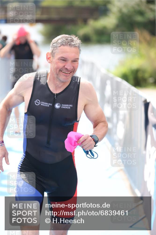 25.08.2024 - Elbe Triathlon Hamburg H.Heesch http://msf.ph/oto/6839461 25.08.2024 14:05:44 Schwimmen 4, 15, 17, 19, 22, 29 meine-sportfotos.de
