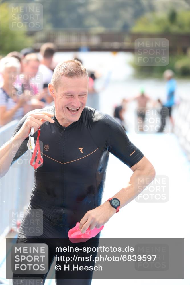25.08.2024 - Elbe Triathlon Hamburg H.Heesch http://msf.ph/oto/6839597 25.08.2024 14:05:47 Schwimmen 15, 17, 19, 22, 29 meine-sportfotos.de