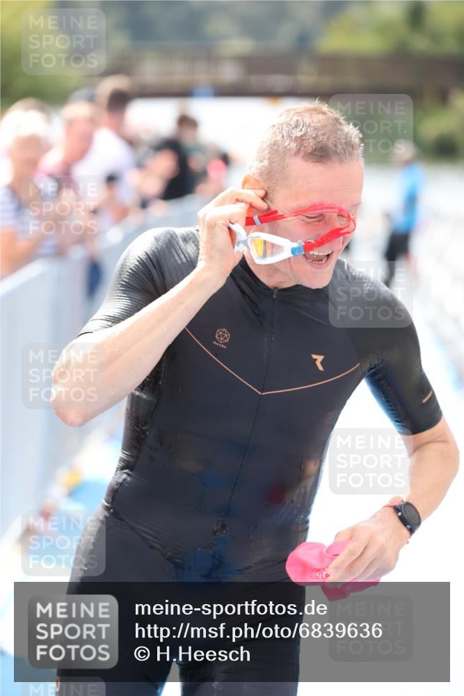 25.08.2024 - Elbe Triathlon Hamburg H.Heesch http://msf.ph/oto/6839636 25.08.2024 14:05:47 Schwimmen 15, 17, 19, 22, 29 meine-sportfotos.de