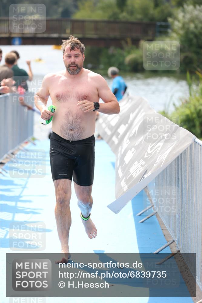 25.08.2024 - Elbe Triathlon Hamburg H.Heesch http://msf.ph/oto/6839735 25.08.2024 14:05:57 Schwimmen 6, 15, 17, 19, 23, 29 meine-sportfotos.de