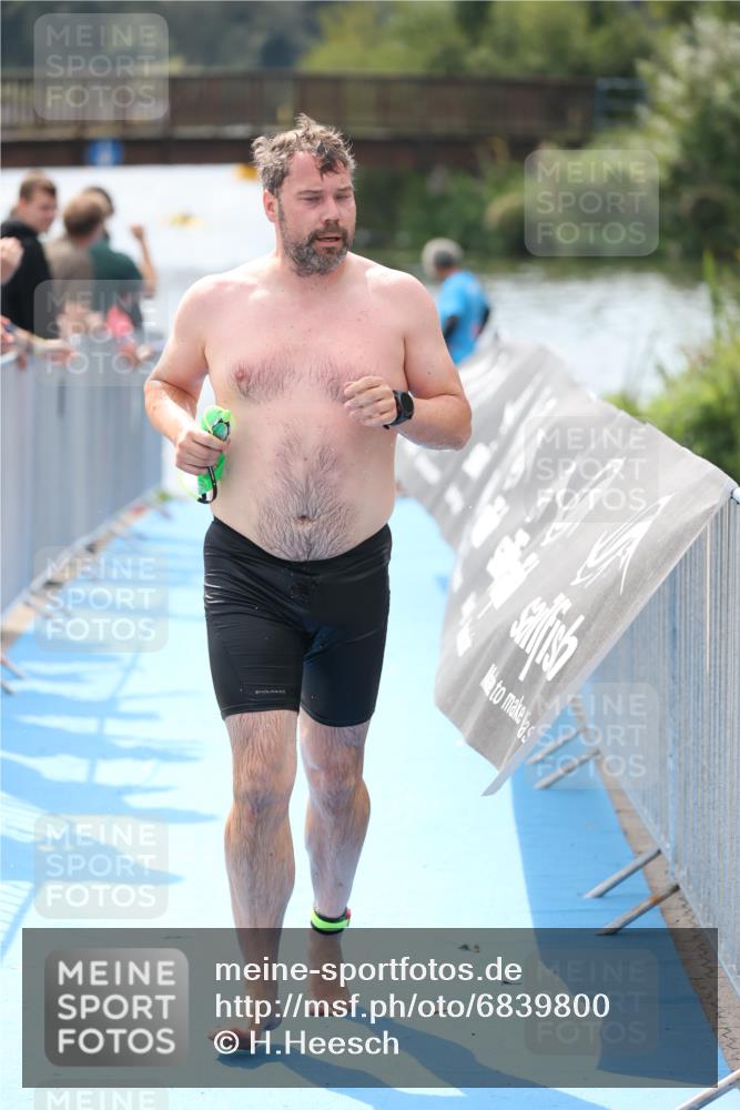 25.08.2024 - Elbe Triathlon Hamburg H.Heesch http://msf.ph/oto/6839800 25.08.2024 14:05:57 Schwimmen 6, 15, 17, 19, 23, 29 meine-sportfotos.de