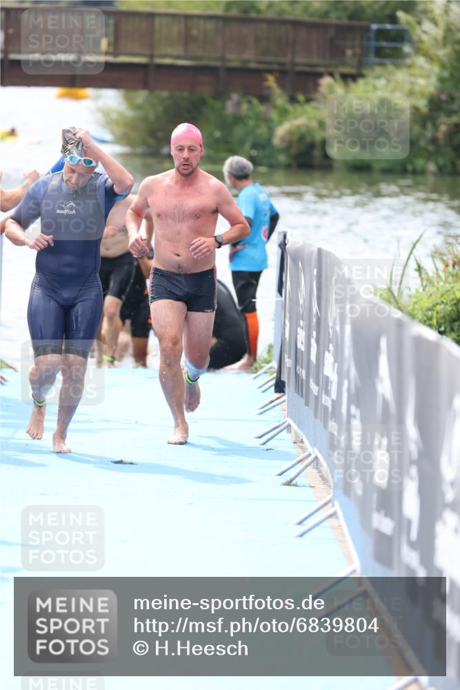 25.08.2024 - Elbe Triathlon Hamburg H.Heesch http://msf.ph/oto/6839804 25.08.2024 14:06:09 Schwimmen 6, 7, 10, 17, 18, 23, 28, 30 meine-sportfotos.de