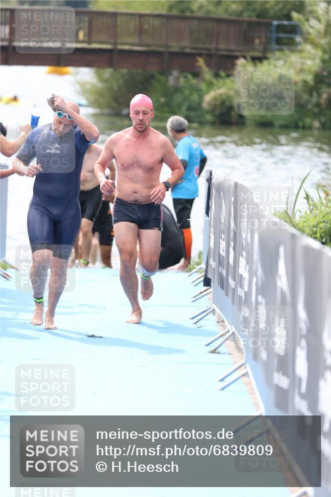 25.08.2024 - Elbe Triathlon Hamburg H.Heesch http://msf.ph/oto/6839809 25.08.2024 14:06:09 Schwimmen 6, 7, 10, 17, 18, 23, 28, 30 meine-sportfotos.de
