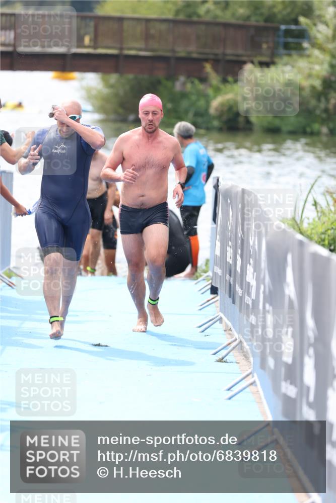 25.08.2024 - Elbe Triathlon Hamburg H.Heesch http://msf.ph/oto/6839818 25.08.2024 14:06:09 Schwimmen 6, 7, 10, 17, 18, 23, 28, 30 meine-sportfotos.de