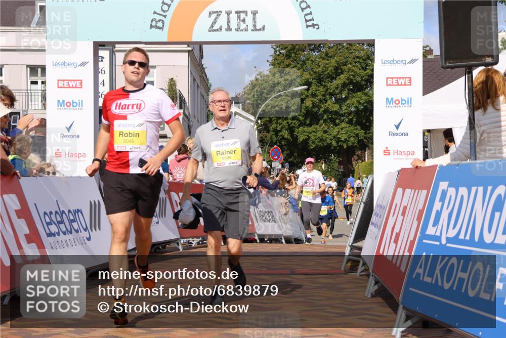 25.08.2024 - 20. Blankeneser Heldenlauf Strokosch-Dieckow http://msf.ph/oto/6839879 25.08.2024 10:30:12 Ziel 6003, 6046, 6137, 6139, 6219, 6263, 6398 meine-sportfotos.de