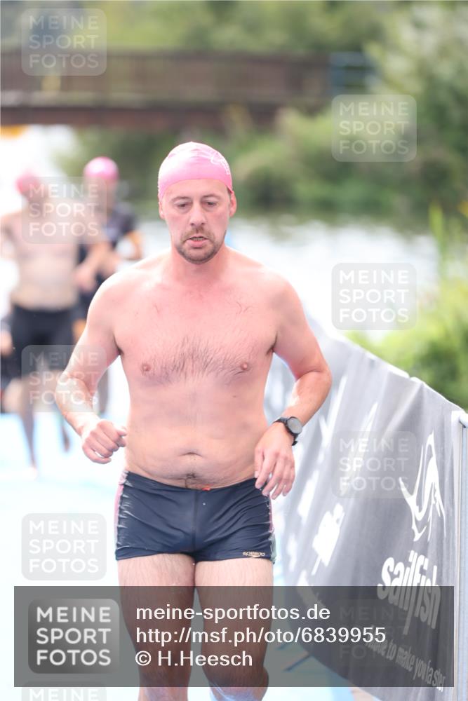 25.08.2024 - Elbe Triathlon Hamburg H.Heesch http://msf.ph/oto/6839955 25.08.2024 14:06:12 Schwimmen 6, 7, 10, 17, 18, 23, 28, 30 meine-sportfotos.de