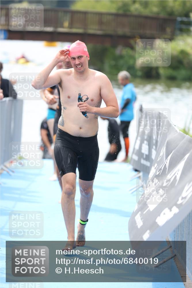 25.08.2024 - Elbe Triathlon Hamburg H.Heesch http://msf.ph/oto/6840019 25.08.2024 14:06:15 Schwimmen 6, 7, 10, 17, 18, 23, 28, 30 meine-sportfotos.de