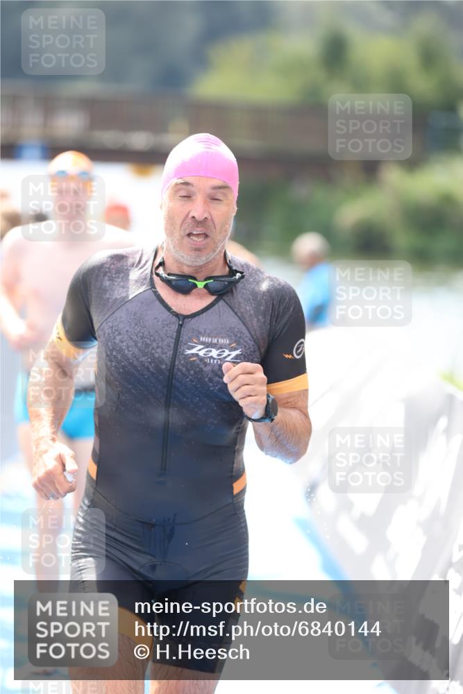 25.08.2024 - Elbe Triathlon Hamburg H.Heesch http://msf.ph/oto/6840144 25.08.2024 14:06:18 Schwimmen 6, 7, 10, 18, 23, 28, 30 meine-sportfotos.de