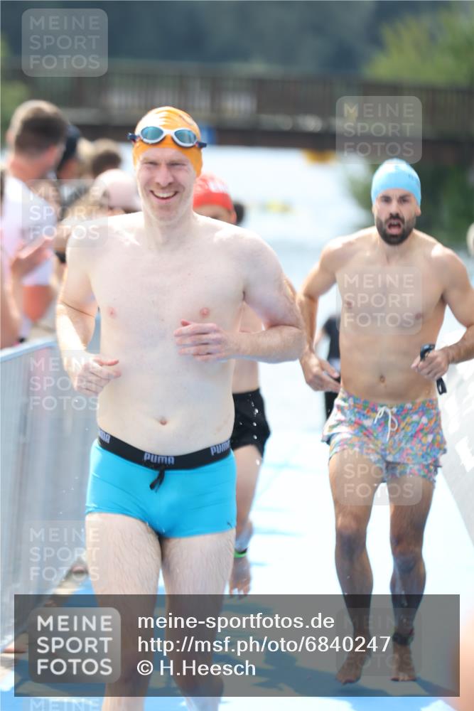 25.08.2024 - Elbe Triathlon Hamburg H.Heesch http://msf.ph/oto/6840247 25.08.2024 14:06:20 Schwimmen 6, 7, 10, 18, 23, 28, 30 meine-sportfotos.de