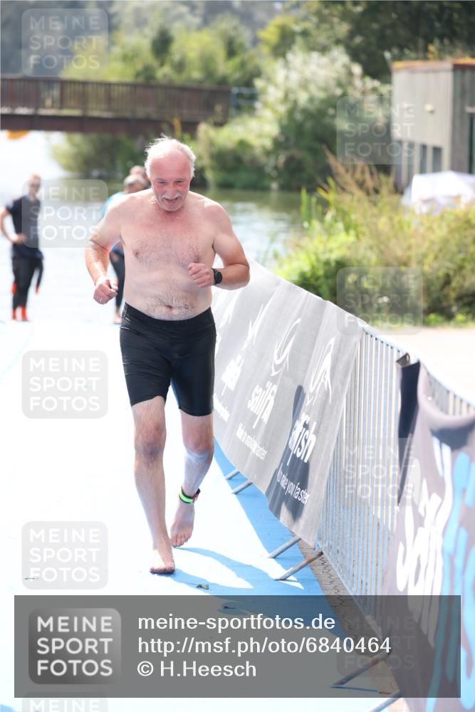 25.08.2024 - Elbe Triathlon Hamburg H.Heesch http://msf.ph/oto/6840464 25.08.2024 14:08:23 Schwimmen  meine-sportfotos.de