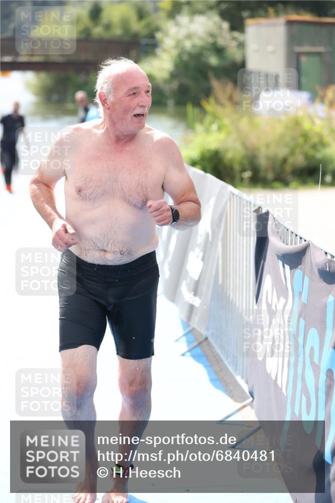 25.08.2024 - Elbe Triathlon Hamburg H.Heesch http://msf.ph/oto/6840481 25.08.2024 14:08:25 Schwimmen  meine-sportfotos.de