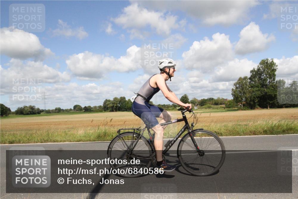 25.08.2024 - Elbe Triathlon Hamburg Fuchs,  Jonas http://msf.ph/oto/6840586 25.08.2024 11:09:07 Radfahren 603, 1502 meine-sportfotos.de