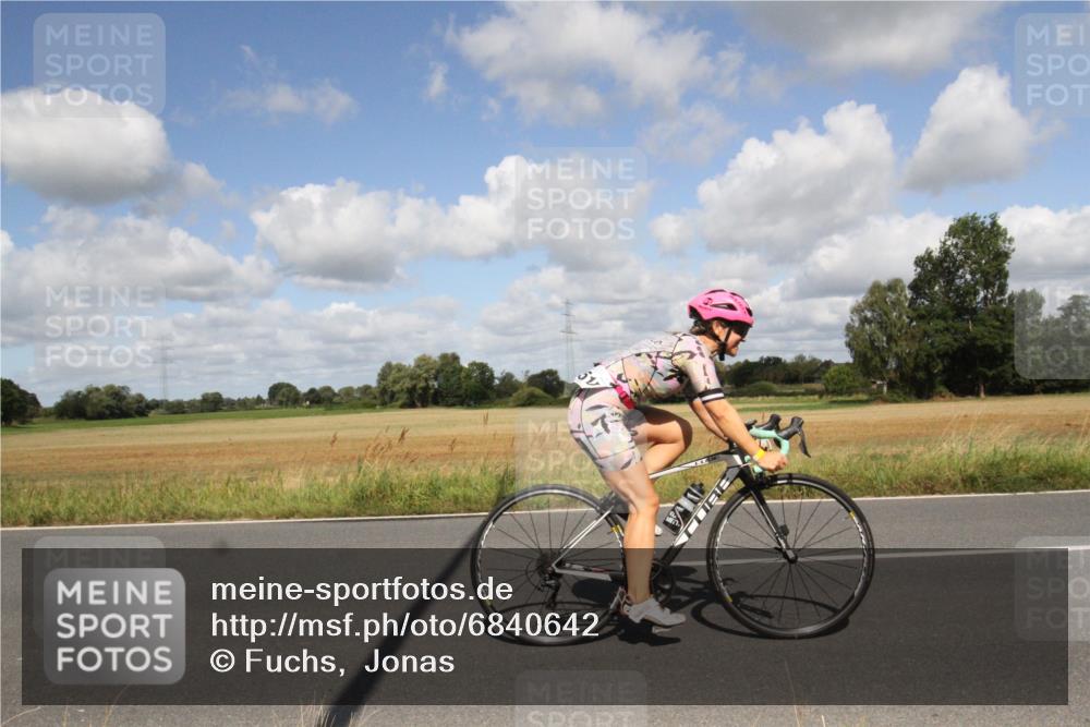 25.08.2024 - Elbe Triathlon Hamburg Fuchs,  Jonas http://msf.ph/oto/6840642 25.08.2024 11:09:28 Radfahren 1515, 1579 meine-sportfotos.de