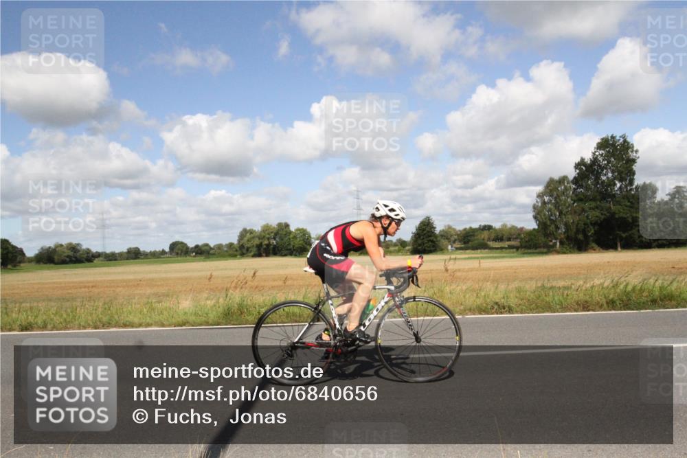 25.08.2024 - Elbe Triathlon Hamburg Fuchs,  Jonas http://msf.ph/oto/6840656 25.08.2024 11:09:35 Radfahren 1579, 1537, 1617, 1648, 1480 meine-sportfotos.de
