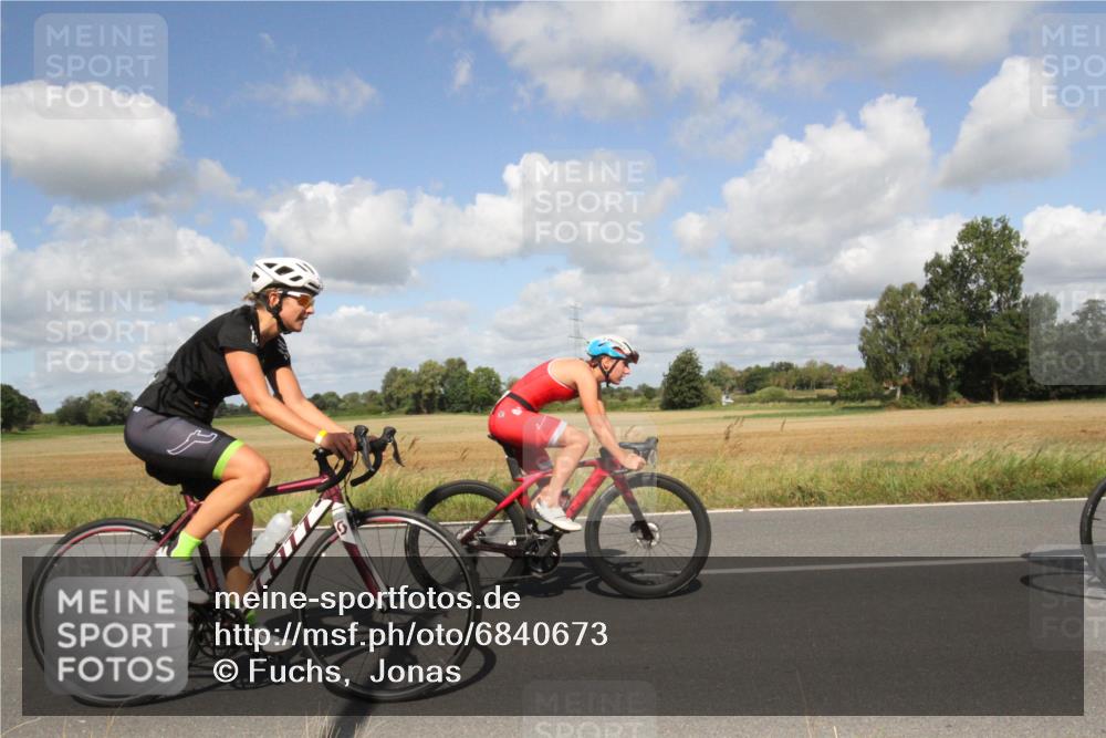 25.08.2024 - Elbe Triathlon Hamburg Fuchs,  Jonas http://msf.ph/oto/6840673 25.08.2024 11:09:38 Radfahren 1579, 1537, 1617, 1648, 1480 meine-sportfotos.de