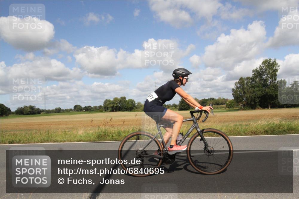 25.08.2024 - Elbe Triathlon Hamburg Fuchs,  Jonas http://msf.ph/oto/6840695 25.08.2024 11:09:58 Radfahren 1562, 1671, 1712, 1670, 1572, 1517, 1508 meine-sportfotos.de