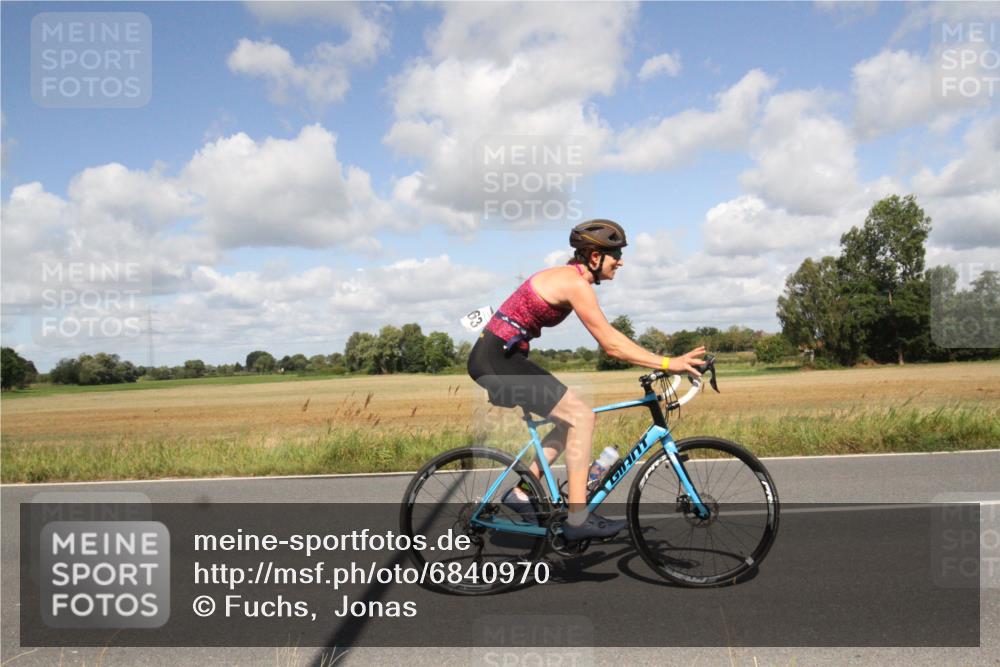 25.08.2024 - Elbe Triathlon Hamburg Fuchs,  Jonas http://msf.ph/oto/6840970 25.08.2024 11:12:38 Radfahren 1563, 1672, 1595, 1590, 1554 meine-sportfotos.de