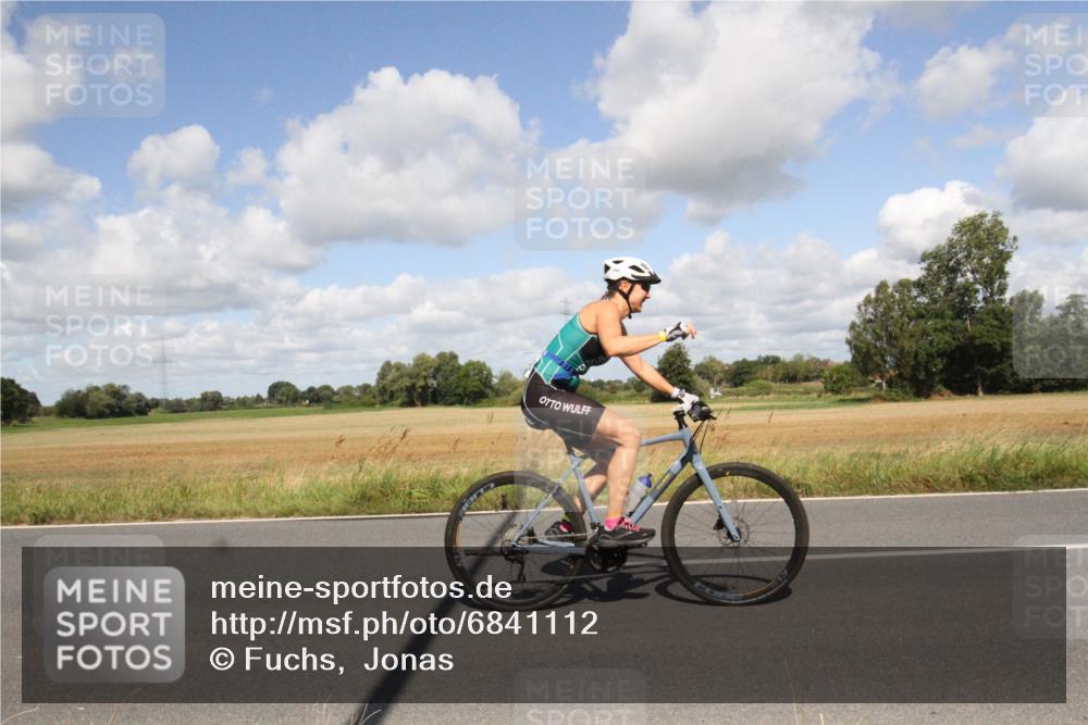 25.08.2024 - Elbe Triathlon Hamburg Fuchs,  Jonas http://msf.ph/oto/6841112 25.08.2024 11:14:16 Radfahren 1523, 1486 meine-sportfotos.de
