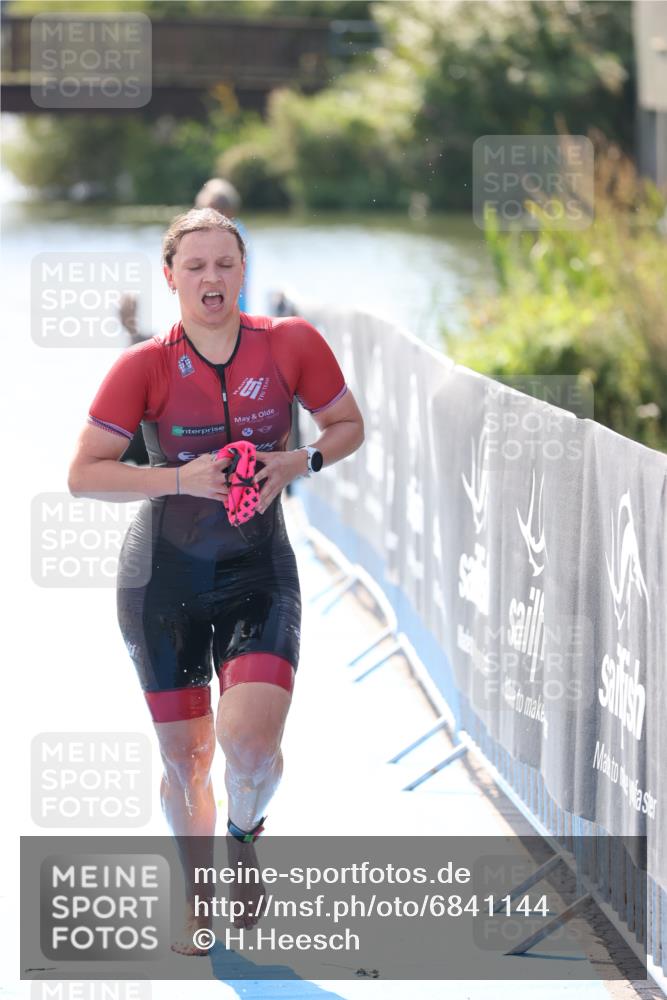 25.08.2024 - Elbe Triathlon Hamburg H.Heesch http://msf.ph/oto/6841144 25.08.2024 14:33:52 Schwimmen  meine-sportfotos.de