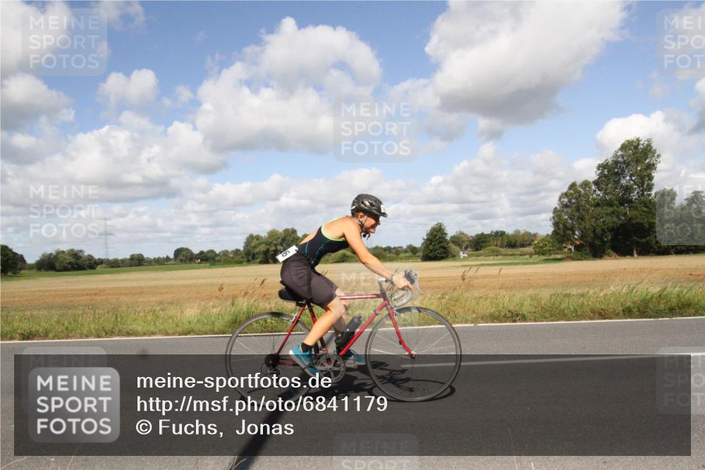 25.08.2024 - Elbe Triathlon Hamburg Fuchs,  Jonas http://msf.ph/oto/6841179 25.08.2024 11:14:47 Radfahren 1643, 1506 meine-sportfotos.de