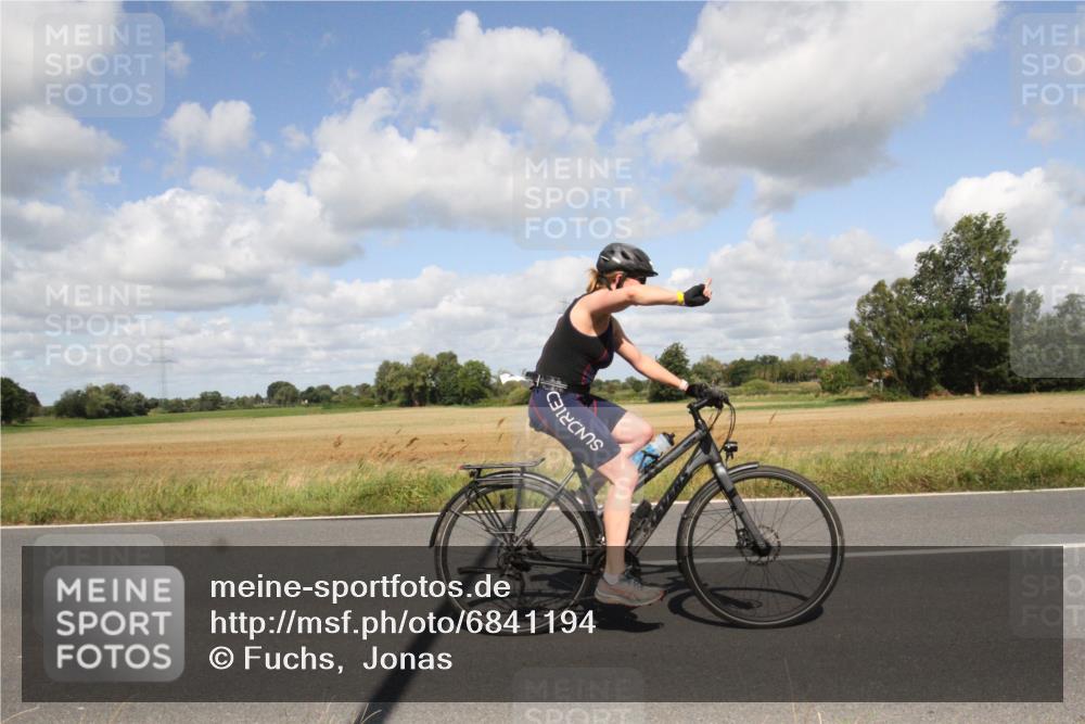 25.08.2024 - Elbe Triathlon Hamburg Fuchs,  Jonas http://msf.ph/oto/6841194 25.08.2024 11:14:58 Radfahren 1706, 1491 meine-sportfotos.de